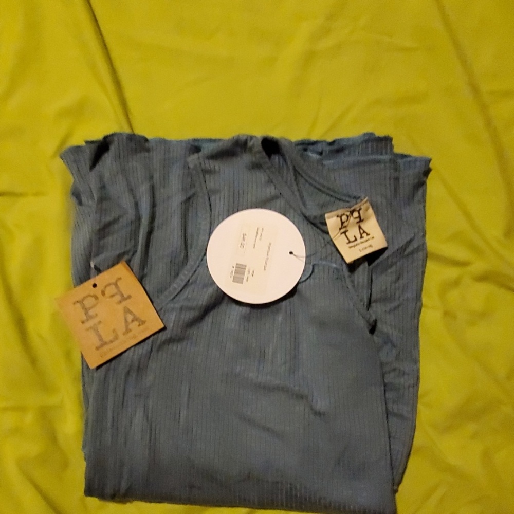Tank top - Picture 3 of 3